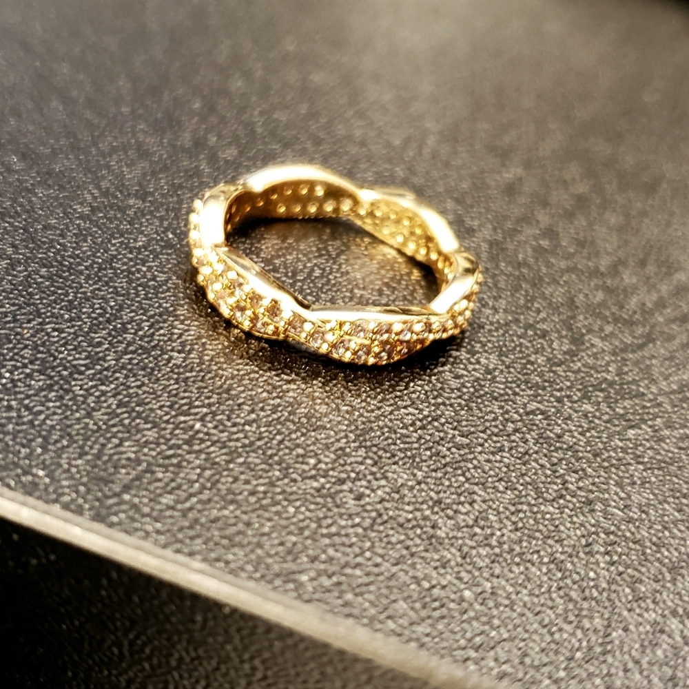 18K Gold Swarovski Ring sz 7